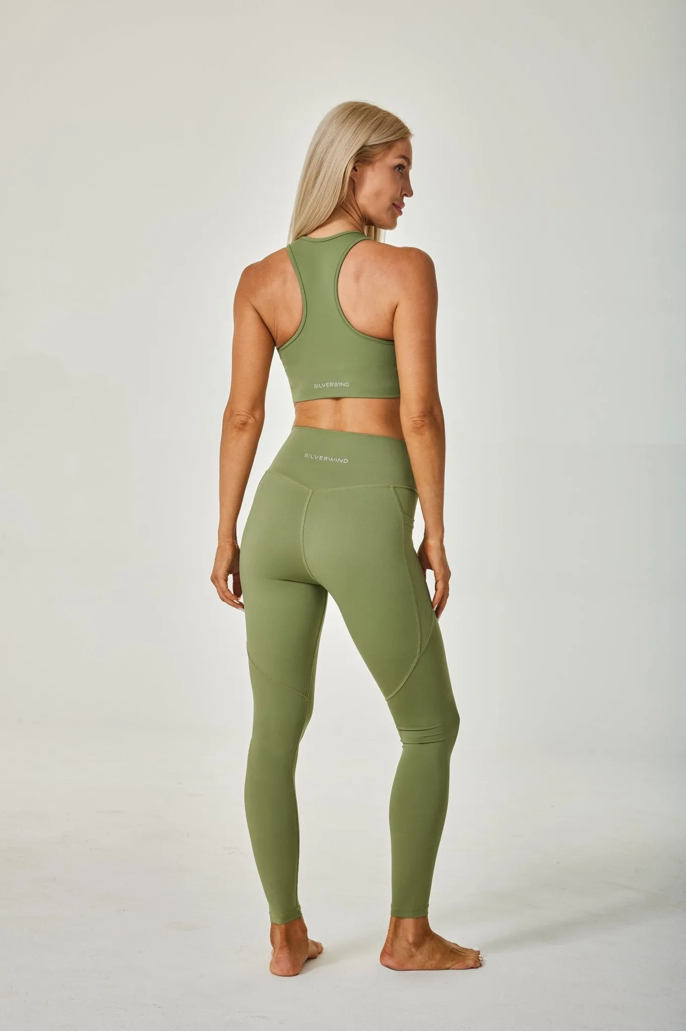 Airflow High-waisted Leggings with Pockets - Light Green