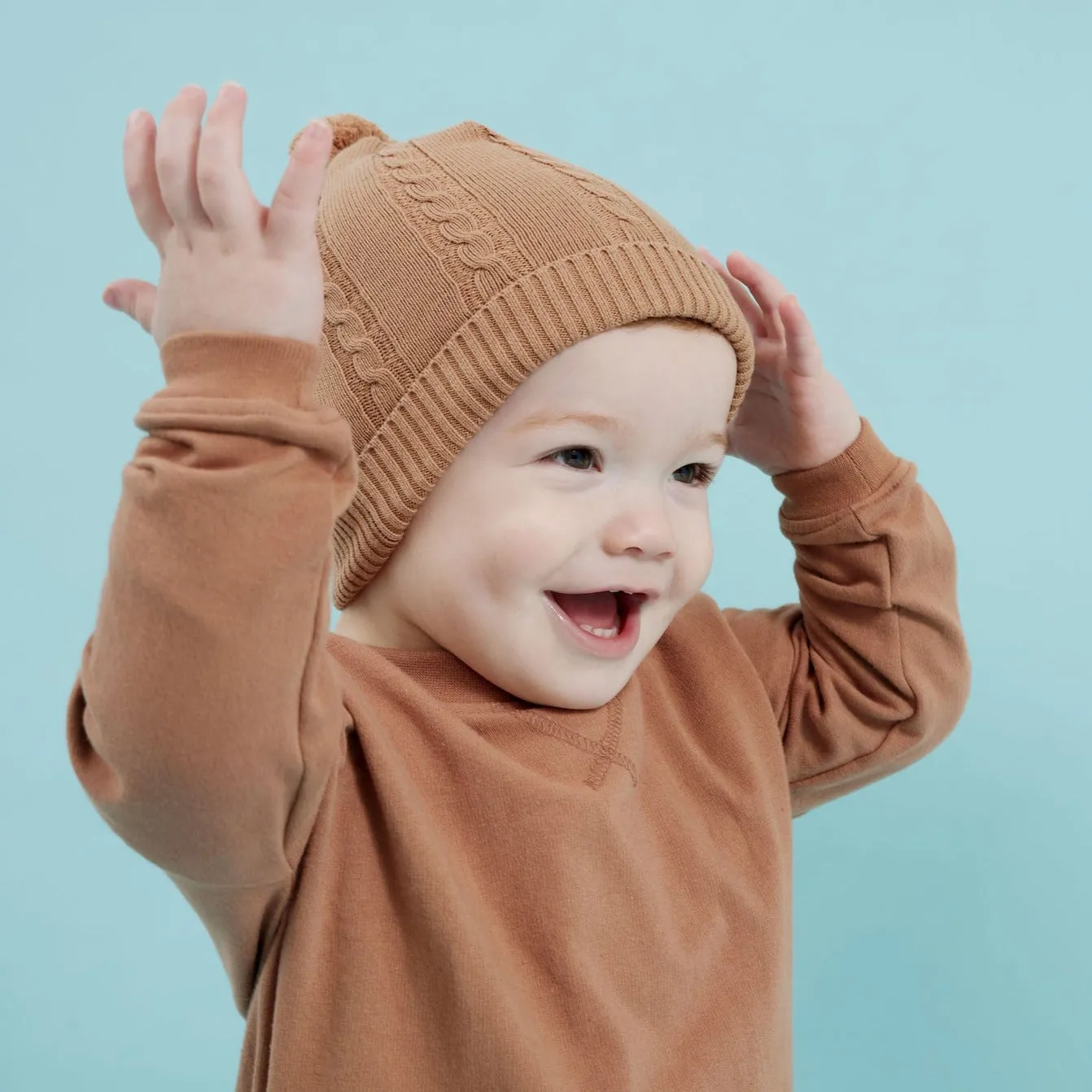 Cable Knit Pom Pom Beanie