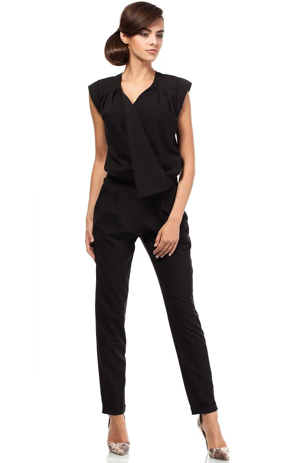 Chic Tapered Hem Jumpsuit with Elegant Envelope Design