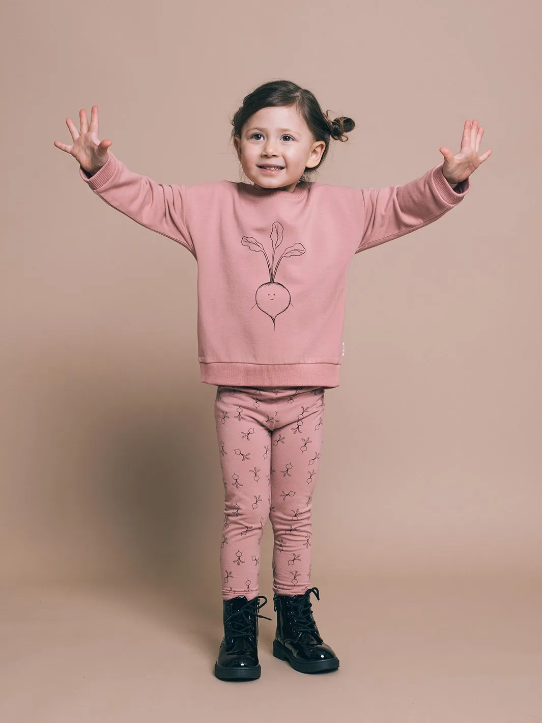 Greige The Bamboo Legging | Pink with Radish Outline