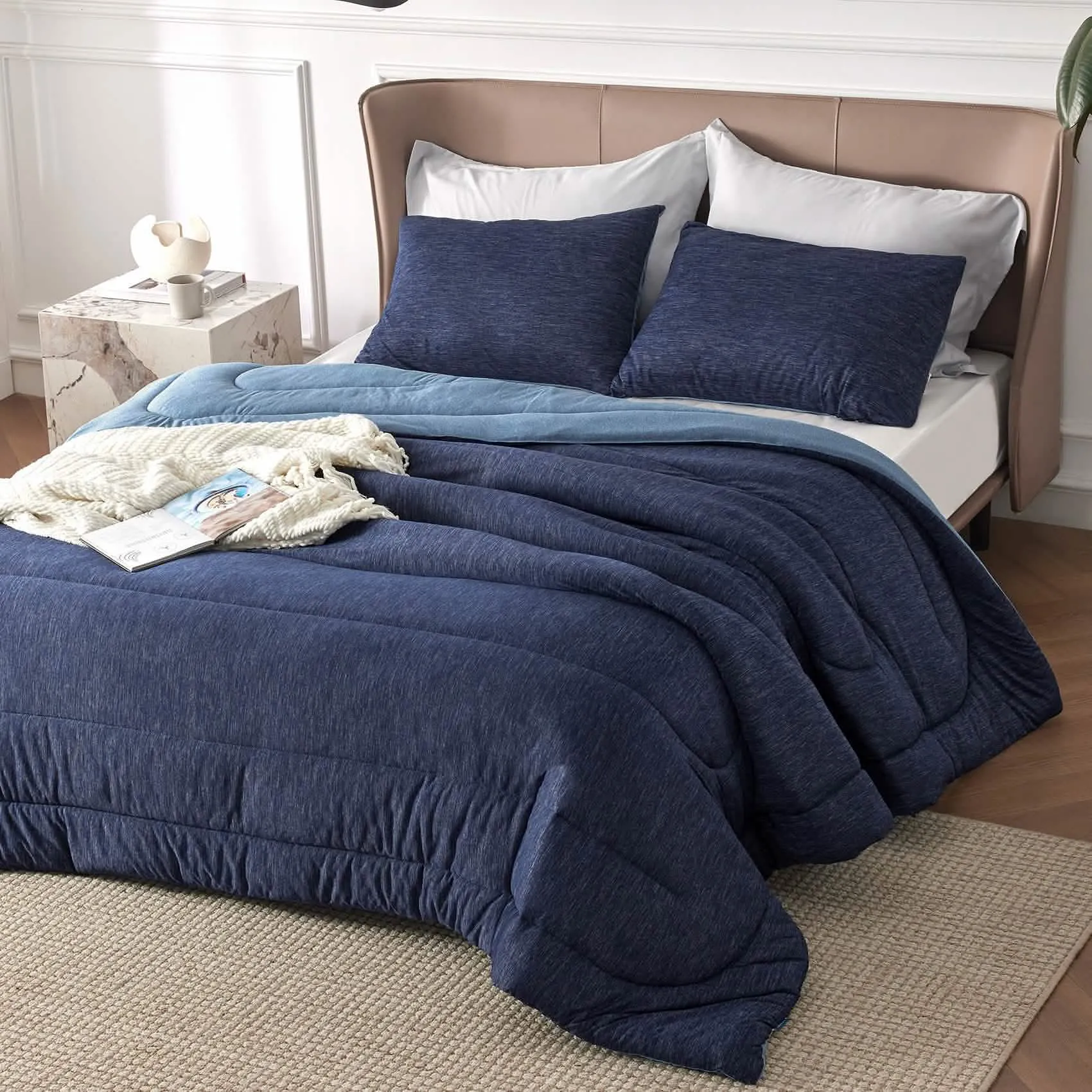 Reversible Warm and Cooling Comforter Set