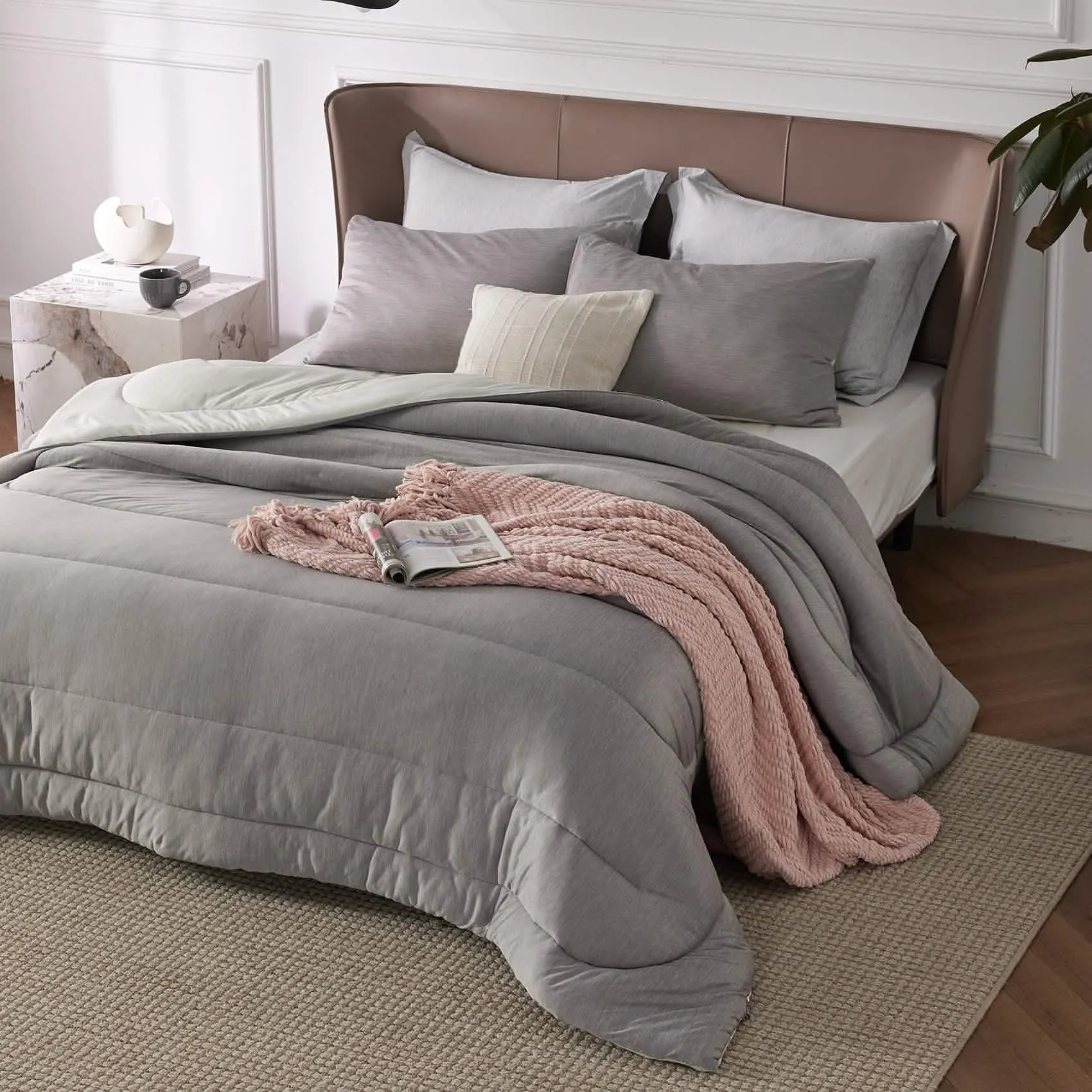 Reversible Warm and Cooling Comforter Set