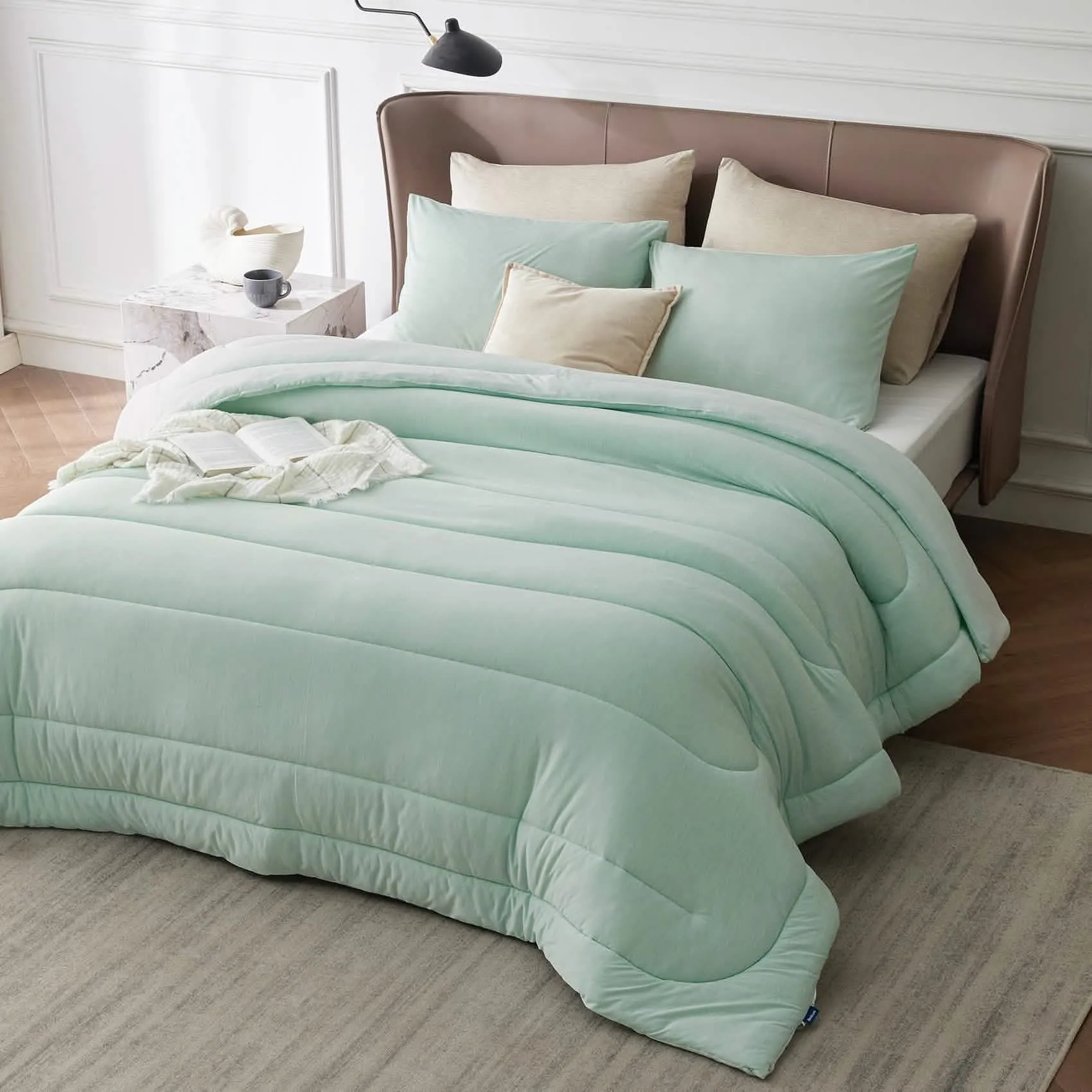 Reversible Warm and Cooling Comforter Set