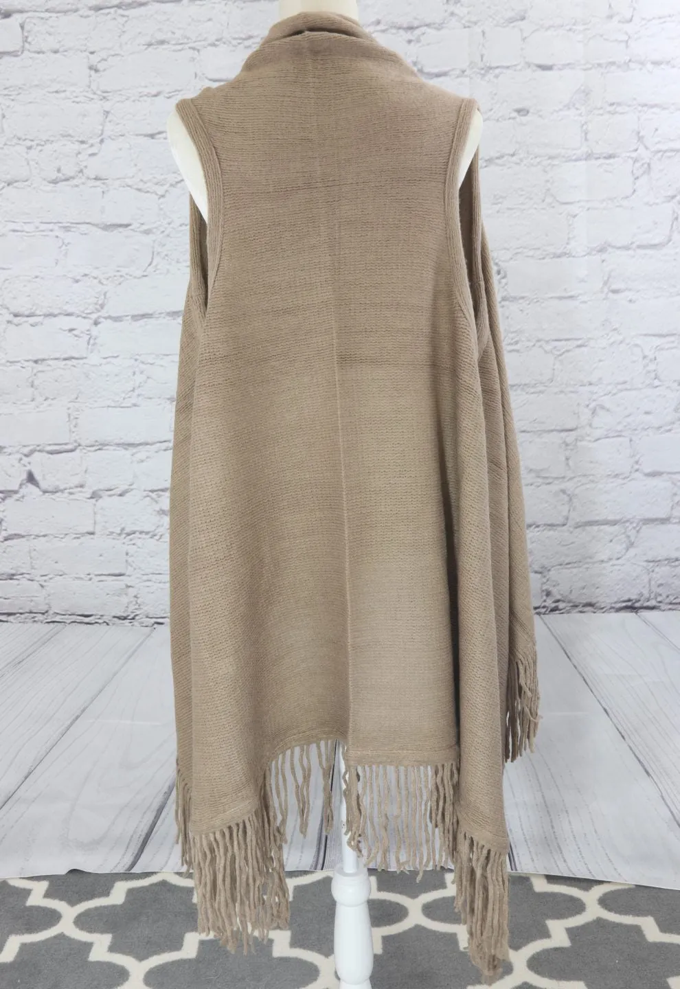 Solid fringe knit vest