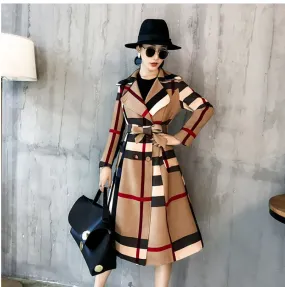 Thickened autumn and winter new women&#39;s lapels in the long simple color matching retro plaid coat temperament windbreaker